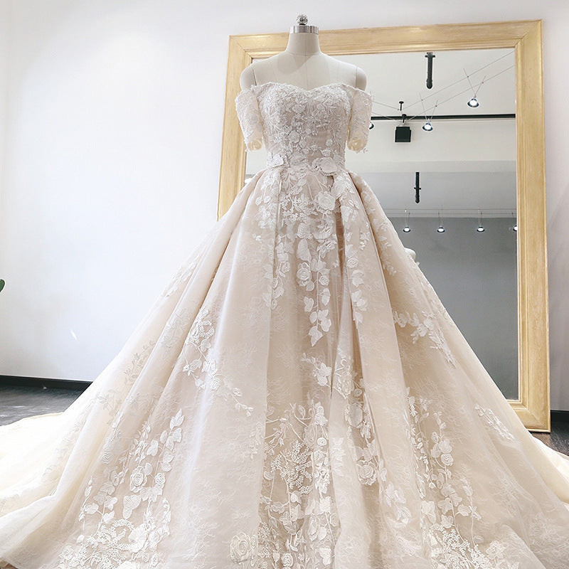 Robe de mariée asymétrique en satin épais en fibre de polyester