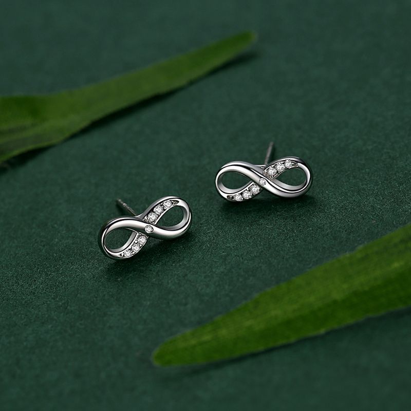 Boucles d'oreilles clous en argent sterling 925 avec nœud et zircon