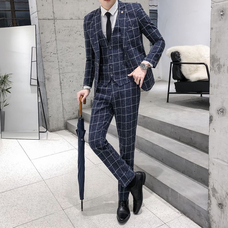 Costume trois pièces à carreaux coupe ajustée pour homme