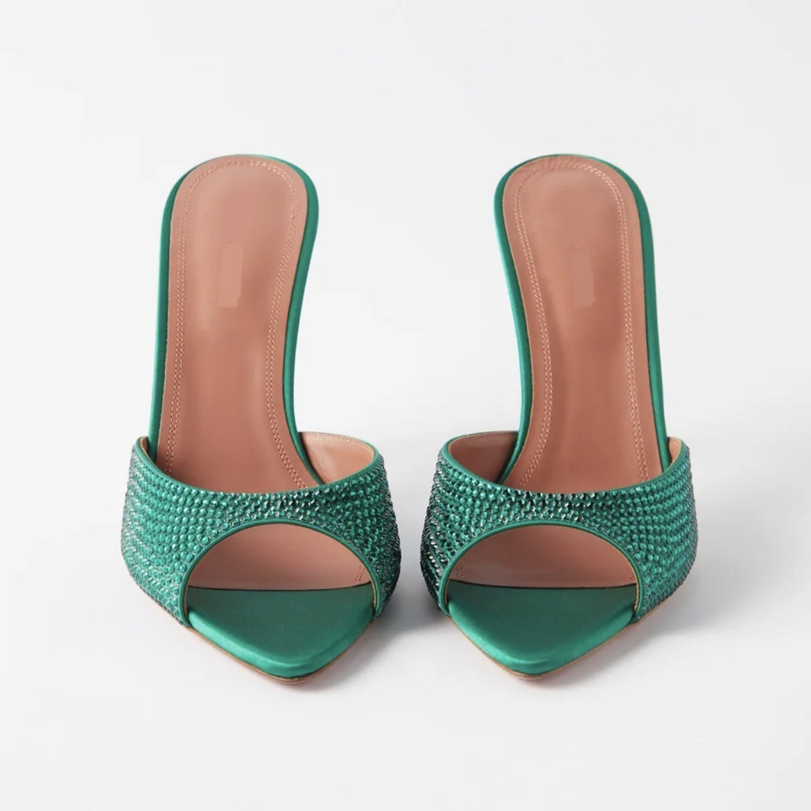 Escarpins à bout ouvert et strass en satin à talons hauts