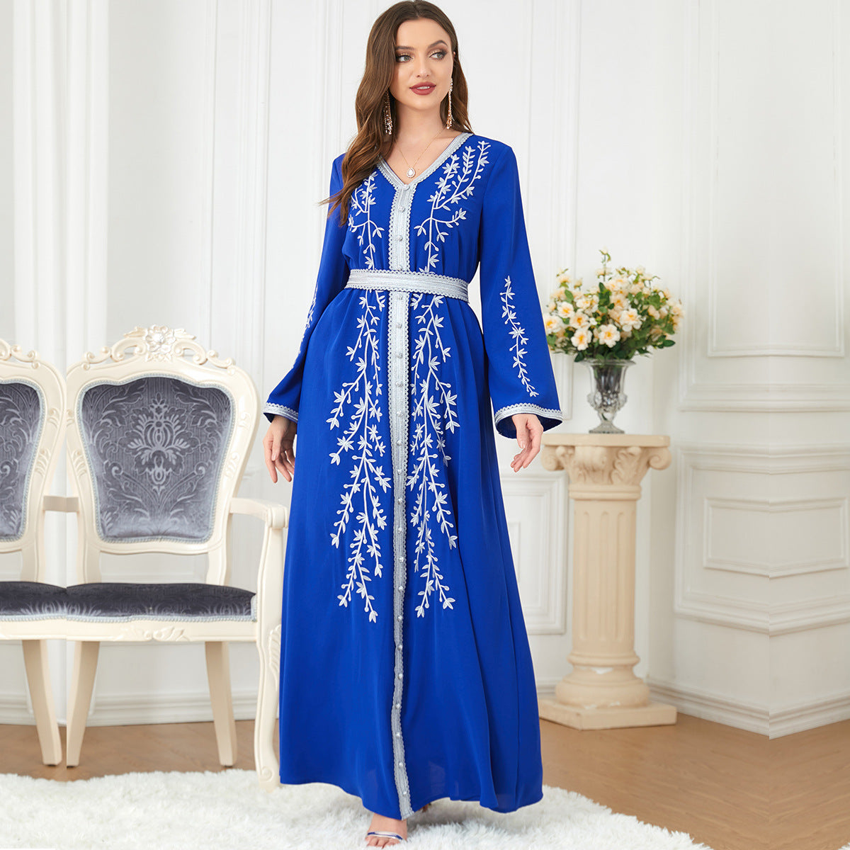 Arabian Women's Fashion Loose Embroidered Dress