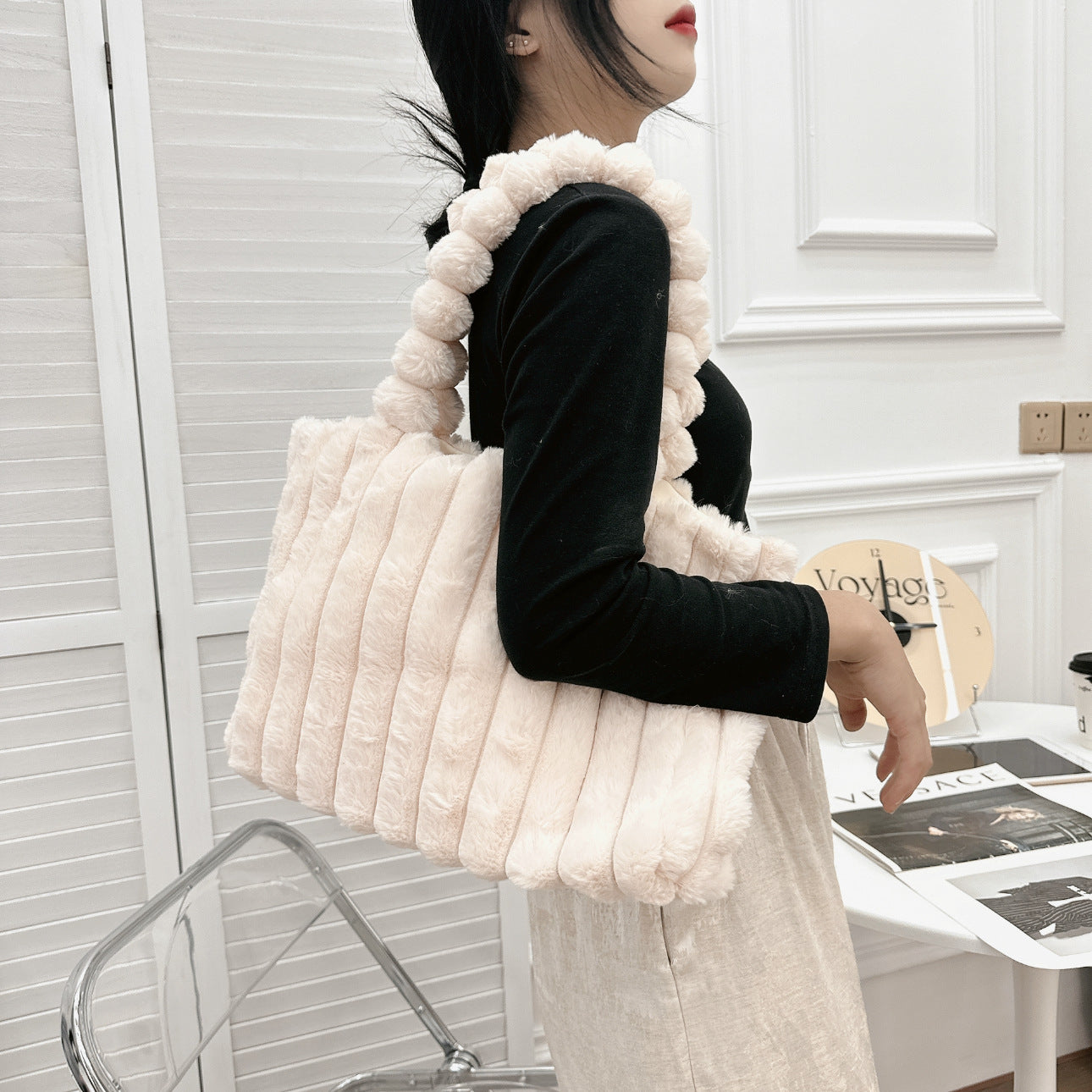Women's Plush Fur Crossbody Bag - All-Matching Colors