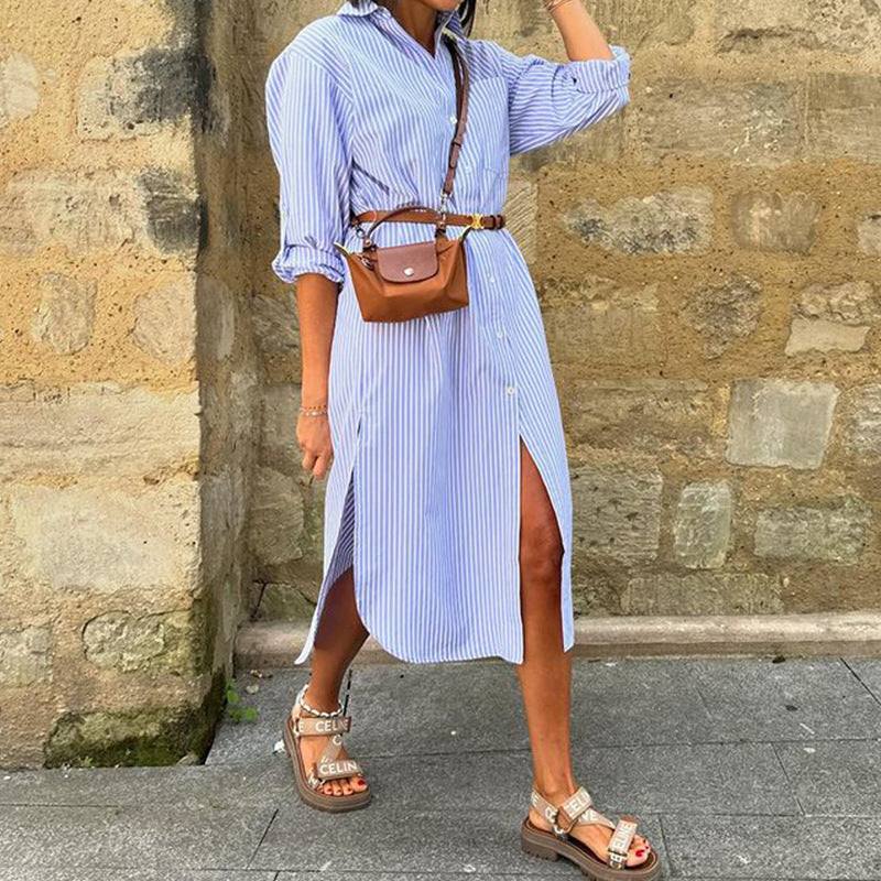 Robe mi-longue évasée à rayures bleues et boutons pour femme