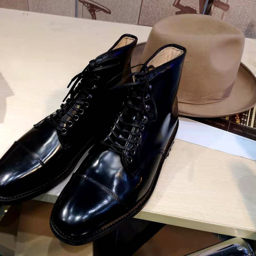 Trois Chaussures Habillées en Cuir pour Homme