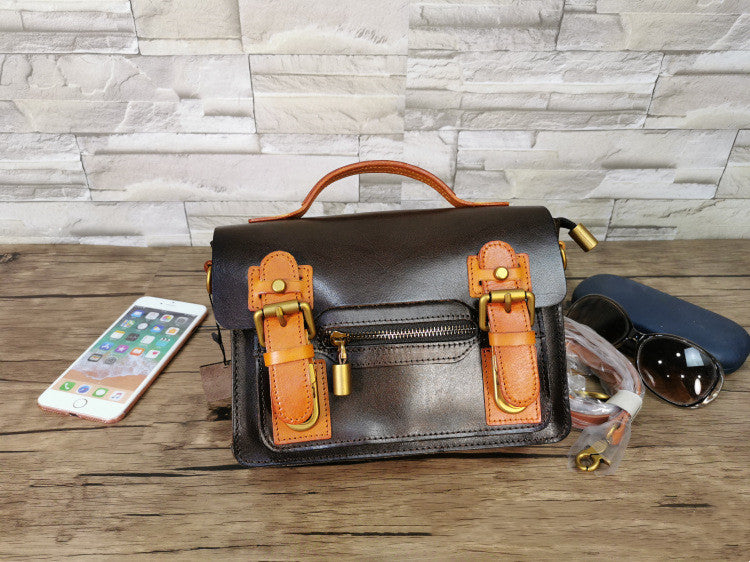 Women's Leather Hard Vegetable Tanned Vintage Messenger Bag