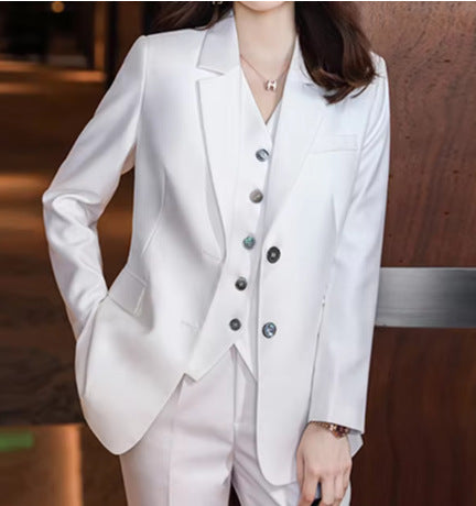 Women's Suit Commuter Drape Suit
