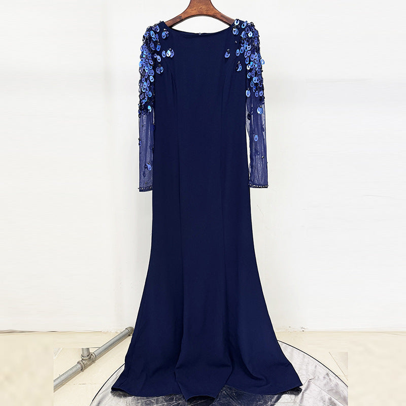 Robe Femme à Manches Longues en Résille et Ornée de Paillettes et de Strass