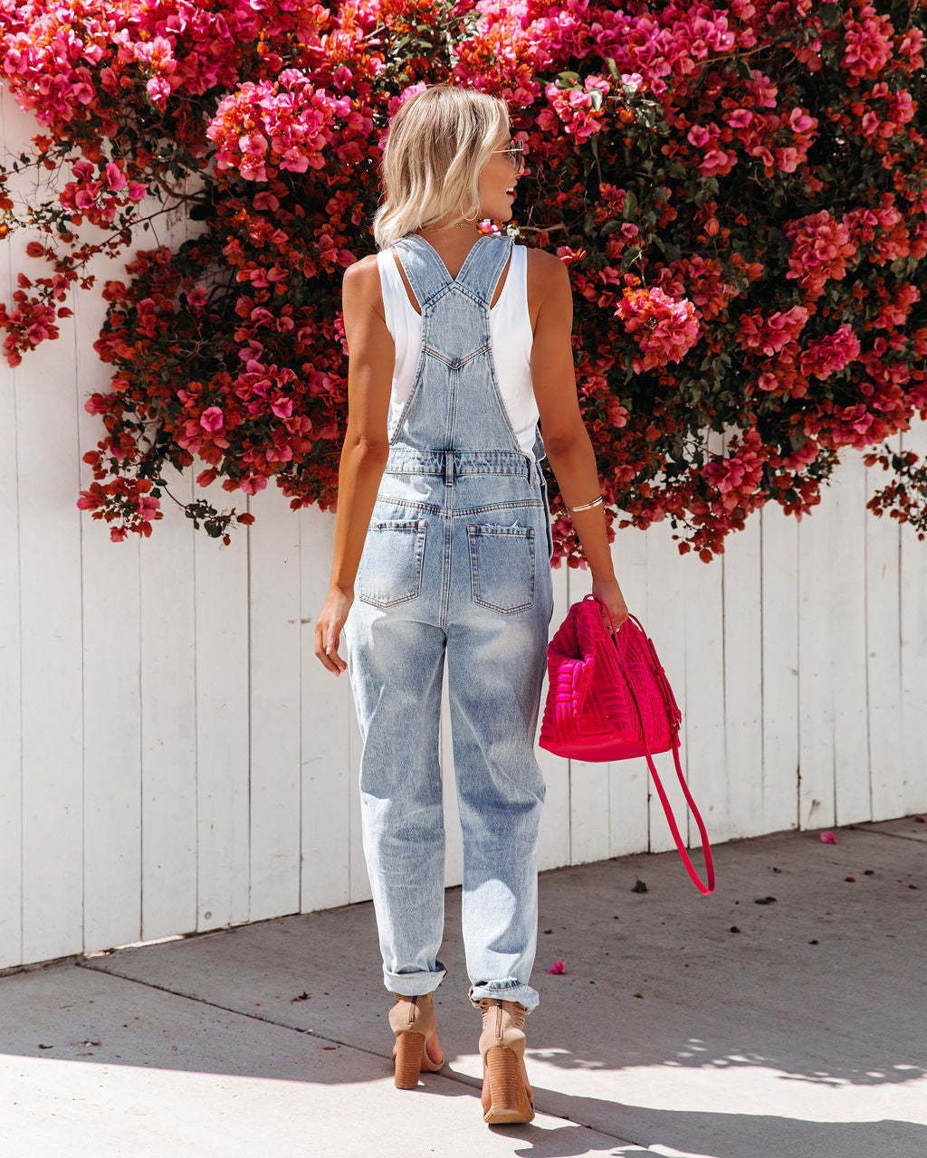Combinaison salopette femme en jean denim bleu à bretelles