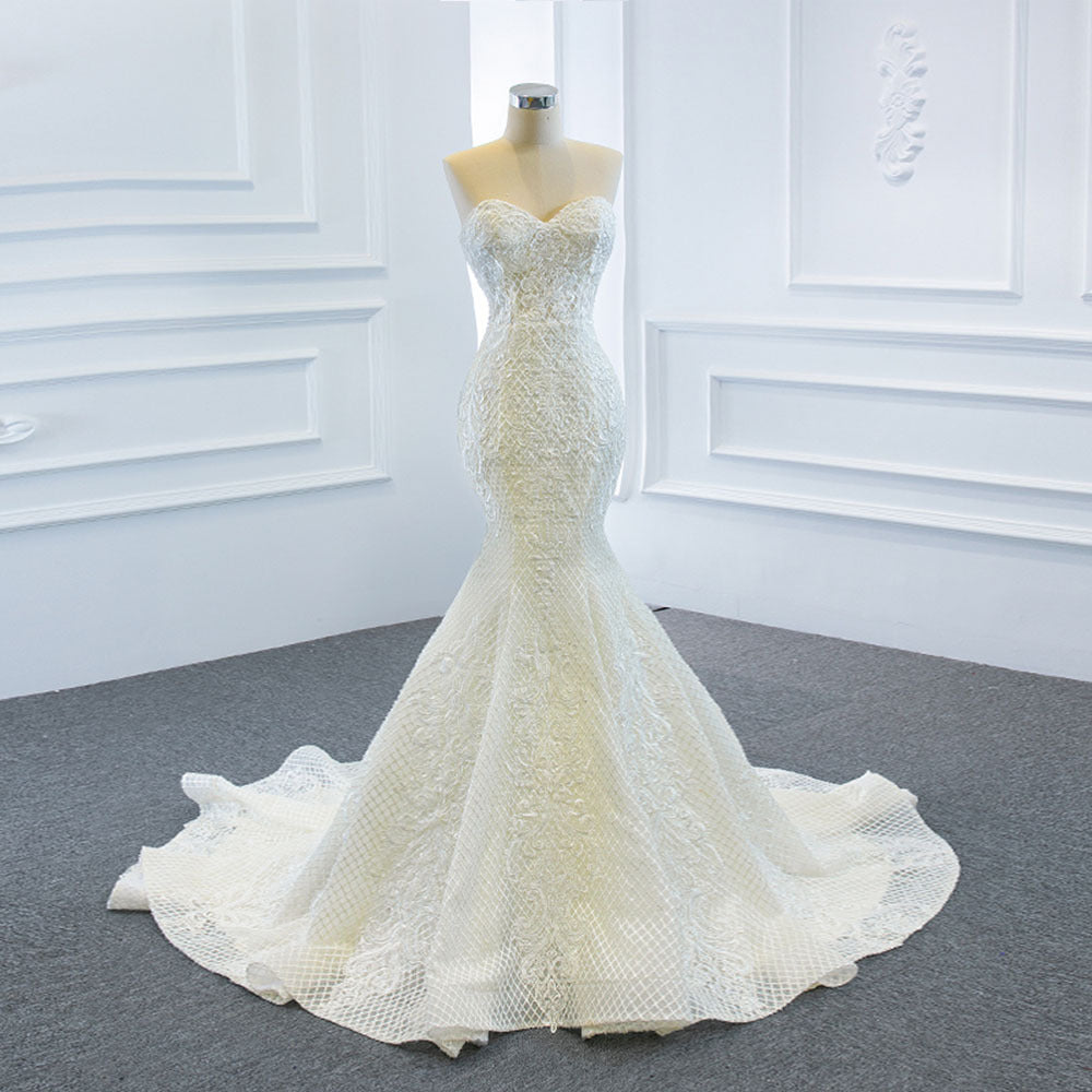 White Polyester Fishtail Wedding Dress with Tube Tops, Thin and Dreamy