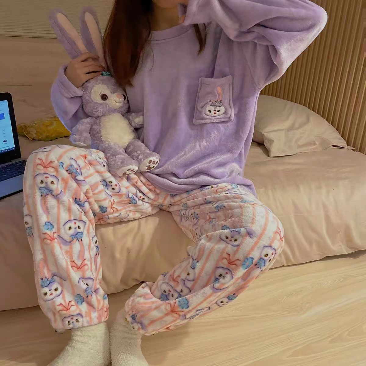 Nouveaux vêtements d'intérieur mignons en flanelle épaisse pour l'automne et l'hiver