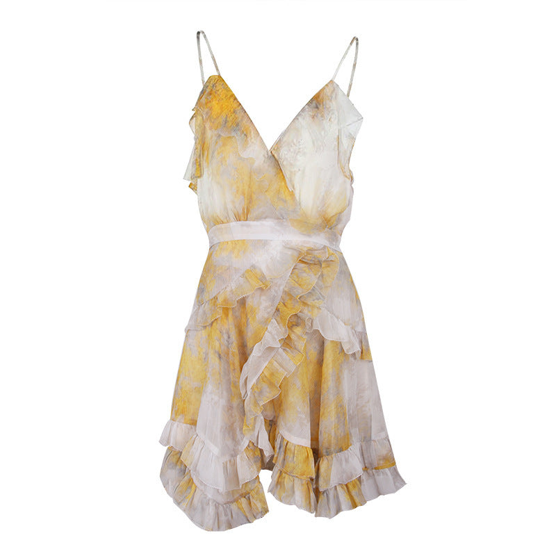 The New Floral V-neck Temperament Is Thin And Ruffled Suspender Skirt