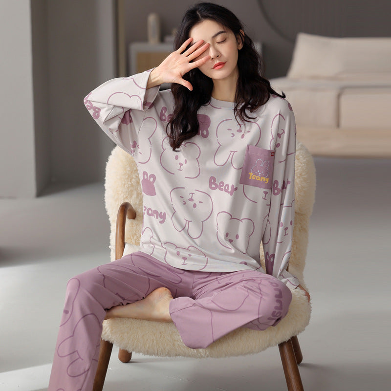 Ensemble pyjama femme doux et minimaliste pour le printemps et l'automne