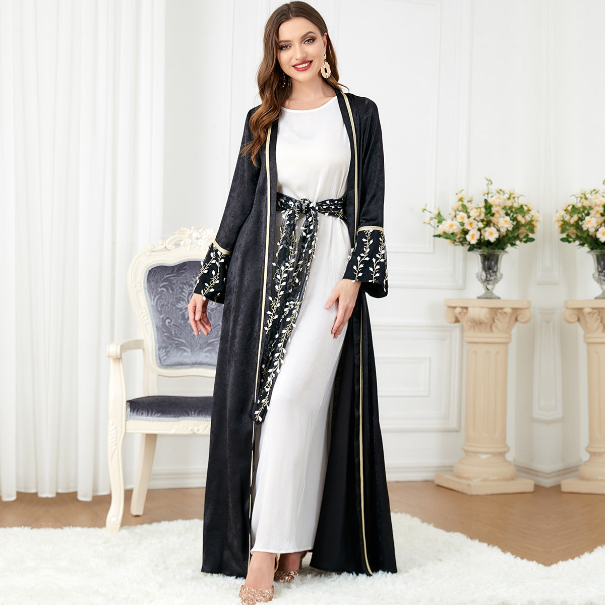 بدلة نسائية من قطعتين بأكمام طويلة من البوليستر بلون واحد