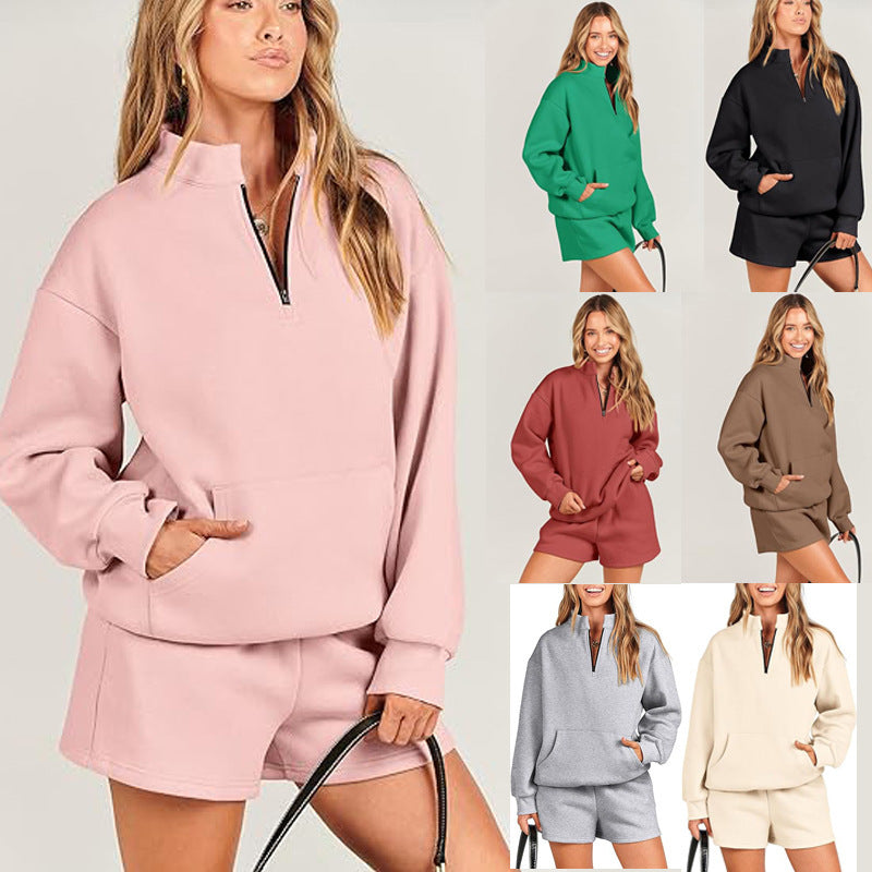 Ensemble deux pièces femme : sweat à capuche et short avec poches