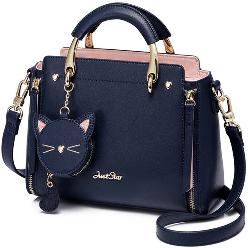 Sac à bandoulière brodé "Dame aux chats" bleu ou rose