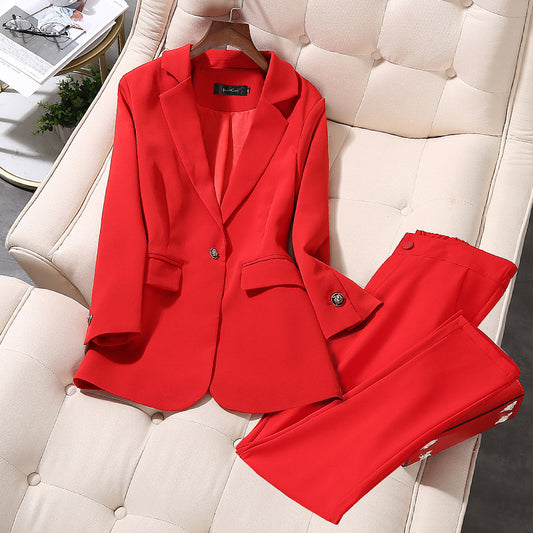 tailleur rouge