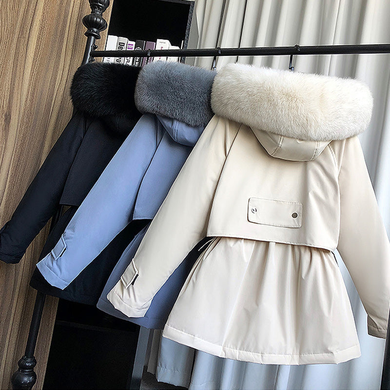 Manteau long d'hiver en duvet pour femme avec capuche en fourrure naturelle de raton laveur et de renard