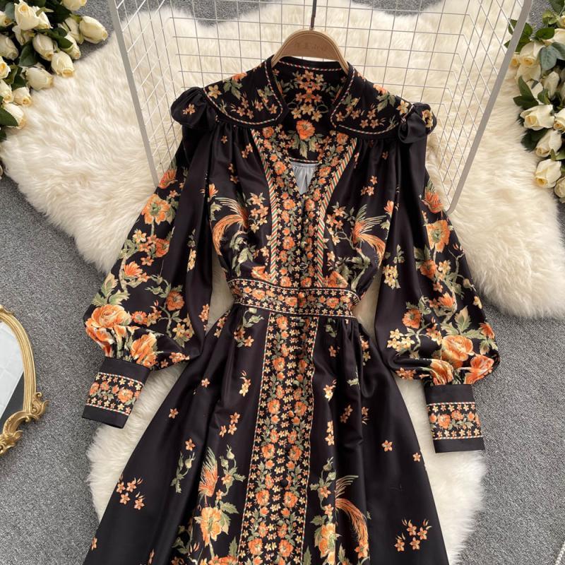 Women's Loose French Retro Floral Apricot Black Dress