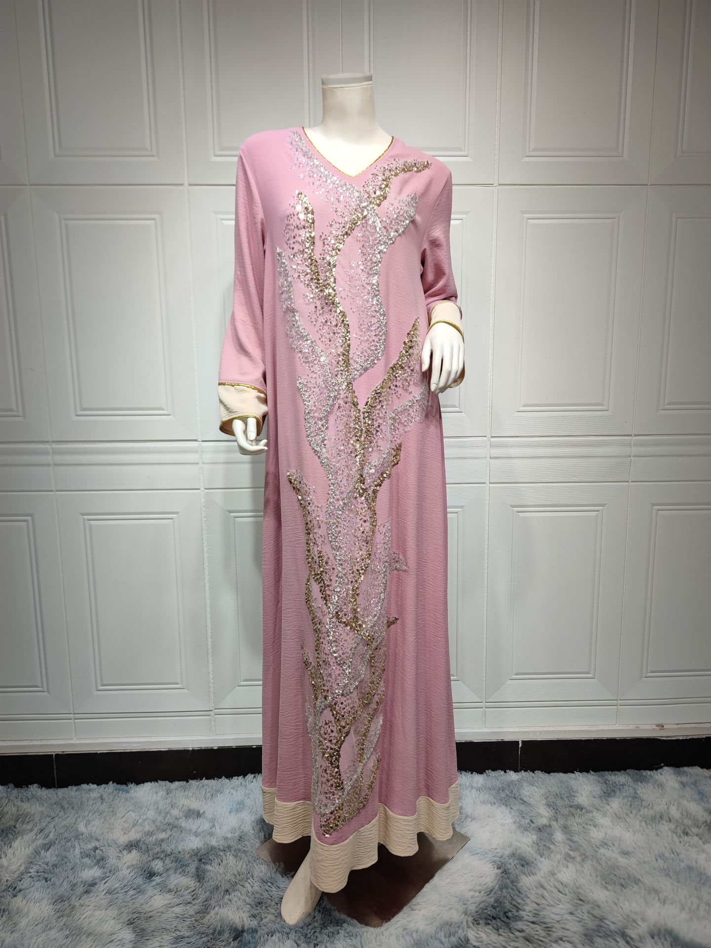 Robe musulmane brodée de sequins