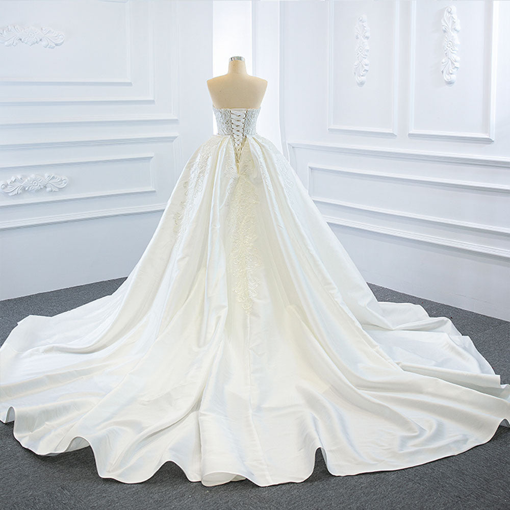 White Polyester Fishtail Wedding Dress with Tube Tops, Thin and Dreamy