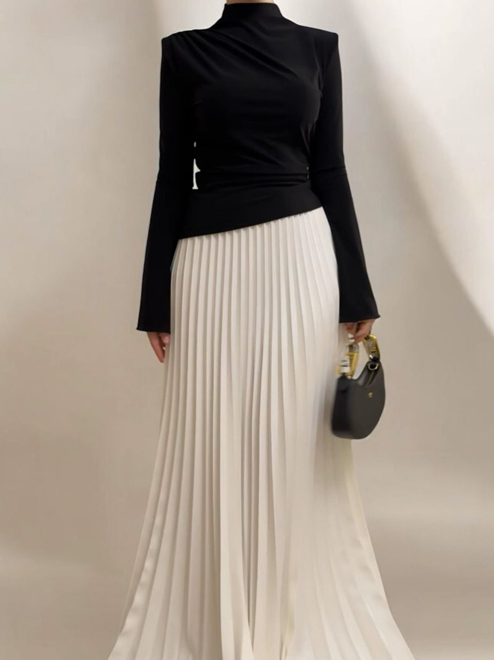 Turtleneck Solid Top & Contrasting Maxi Skirt Suit Polyester