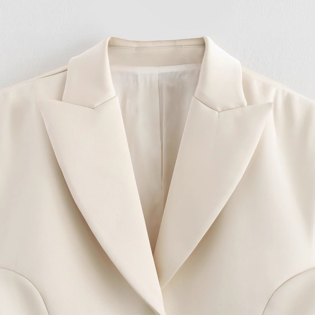 Veste élégante à manches longues en satin de polyester texturé crème