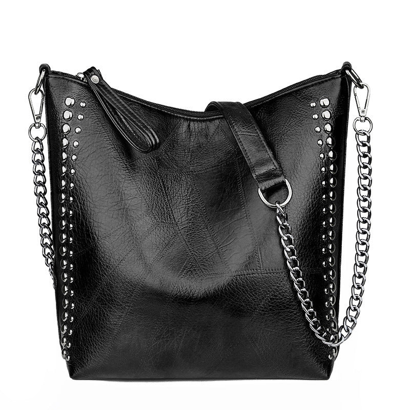 Sac bandoulière souple en cuir clouté grande capacité