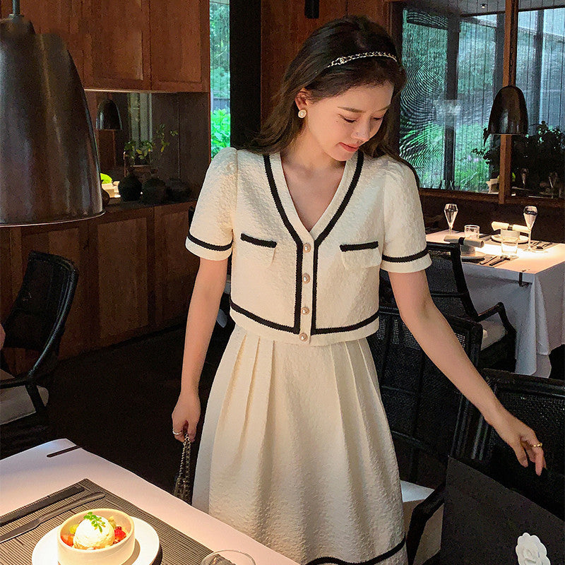 Ensemble jupe et haut à manches courtes pour femme en mélange de coton blanc doré