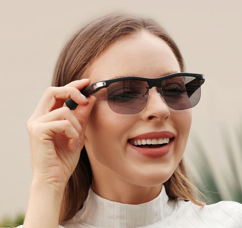 Smart Black Bluetooth 5.0 Photosensitive Color Changing Glasses