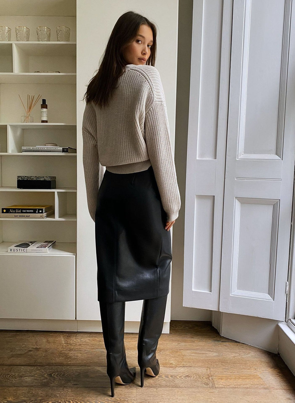 French Style Temperament Black PU Leather Pencil Skirt for Women