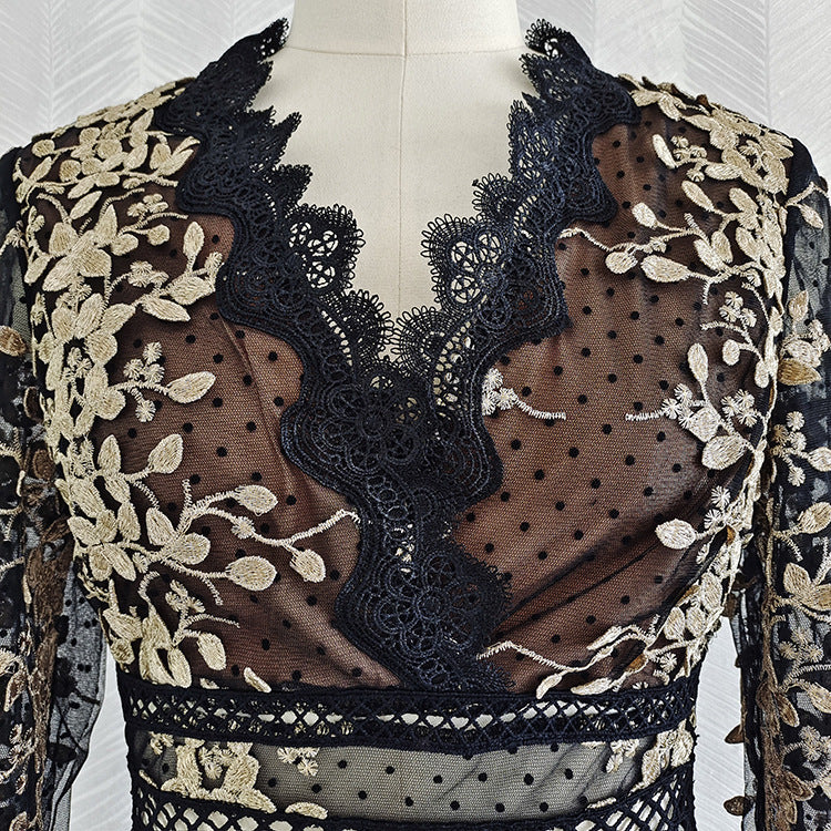Lady long-sleeved Low Cut Embroidered Lace Stitching Dress for Arabian Gulf Women
