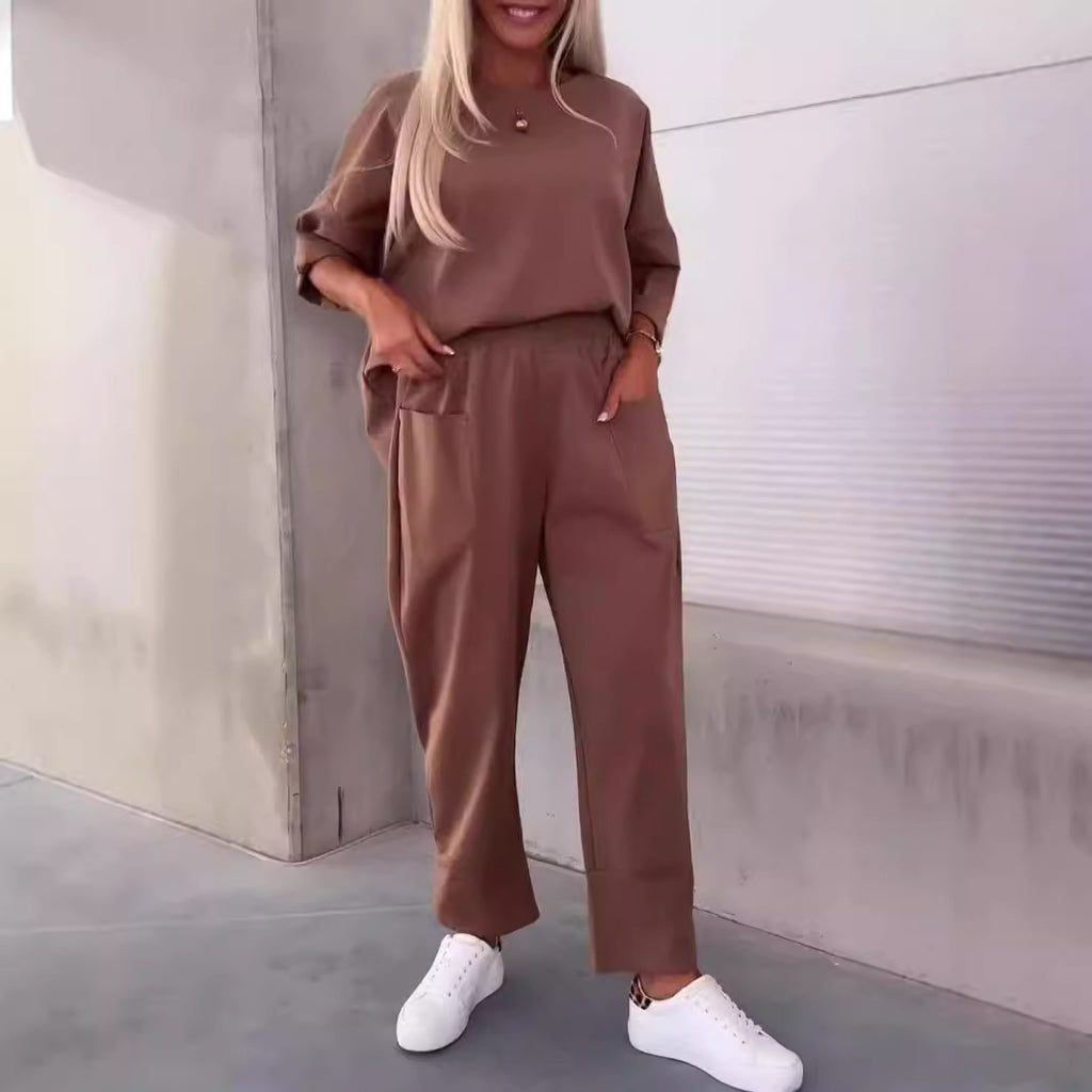 Ensemble deux pièces uni à col rond et pantalon court