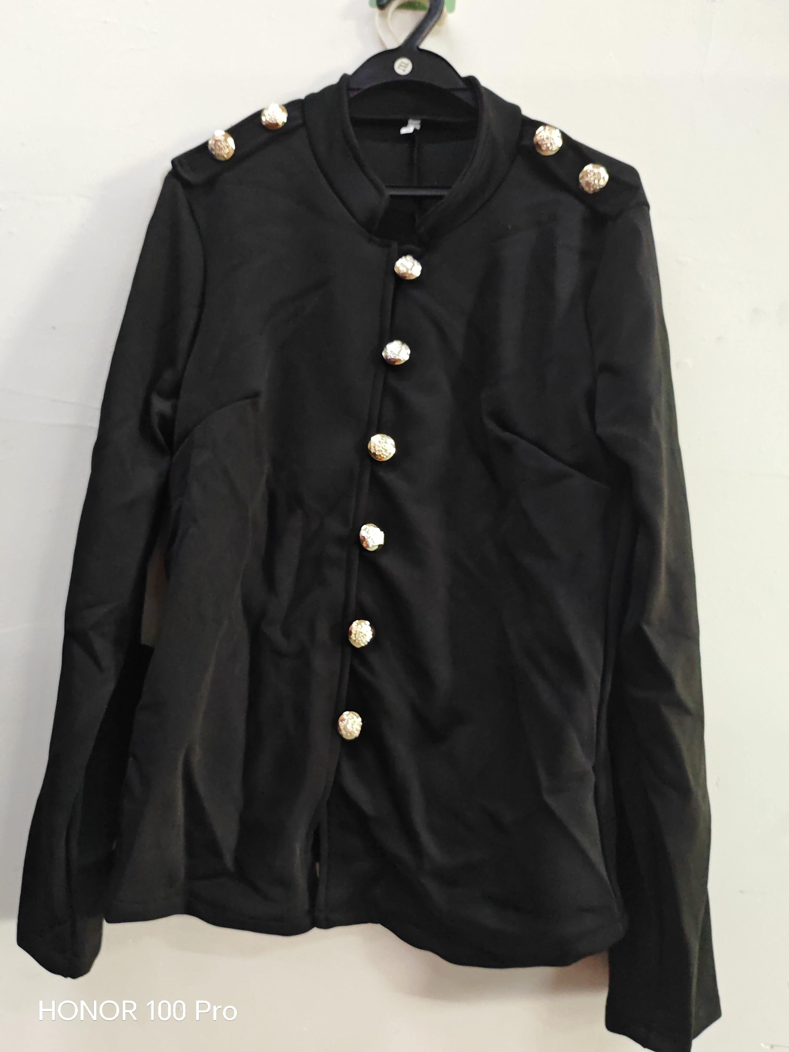 Blazer ajusté à manches longues et à boutonnage simple