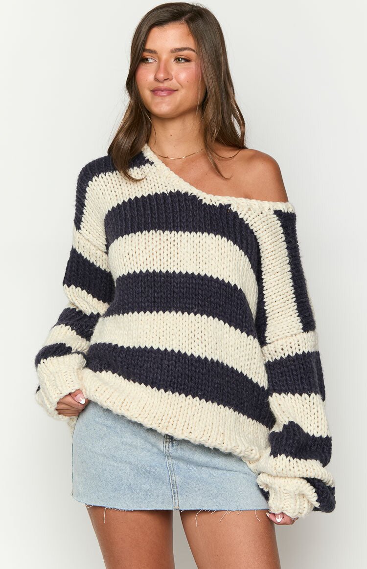 Loose Knitted Pullover Sweater with Oblique Shoulder for Fall Winter