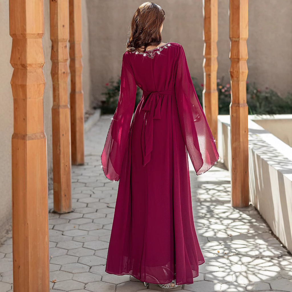Robe longue en mousseline de soie rouge vin perlée à la main style Moyen-Orient