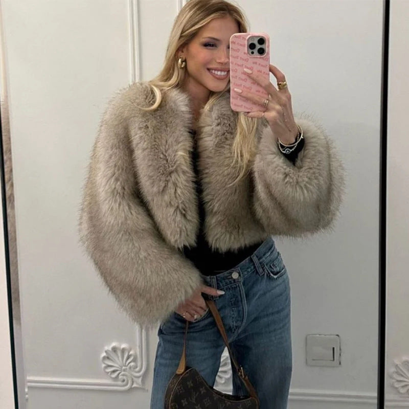 Women's Short Casual Artificial Fur Coat with Raglan Sleeves