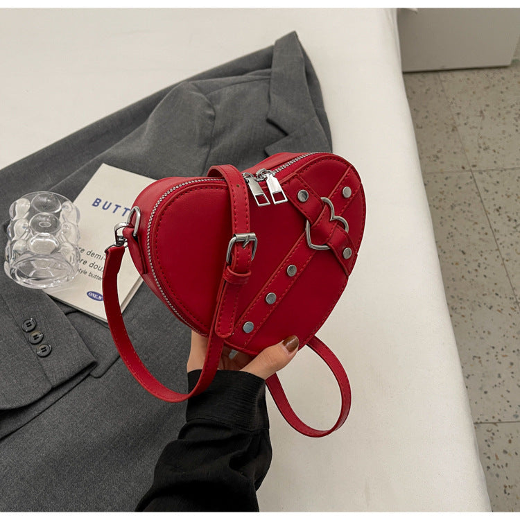 Cute Fashionable Heart-Shaped PU Shoulder Messenger Bag - Spring Trend