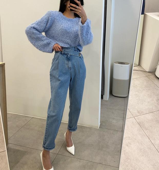 Jean décontracté taille haute bleu ample avec boucle irrégulière