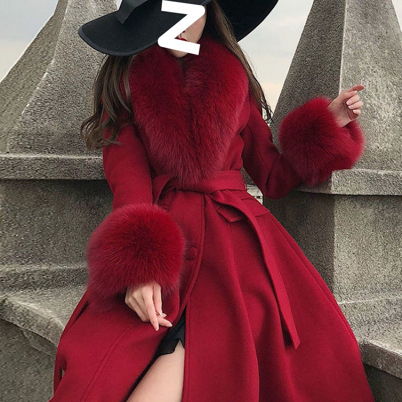 Manteau en laine mi-long, coupe ample et amincissante, idéal pour l'automne et l'hiver.