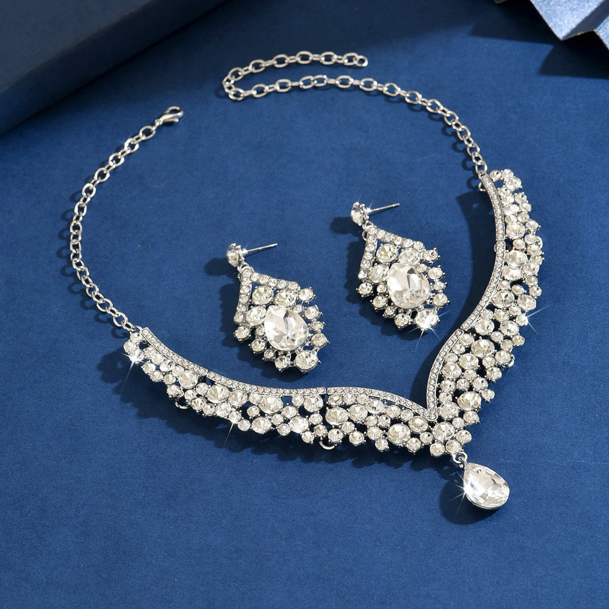 Retro Two-piece Necklace And Earring Set From Europe And The US