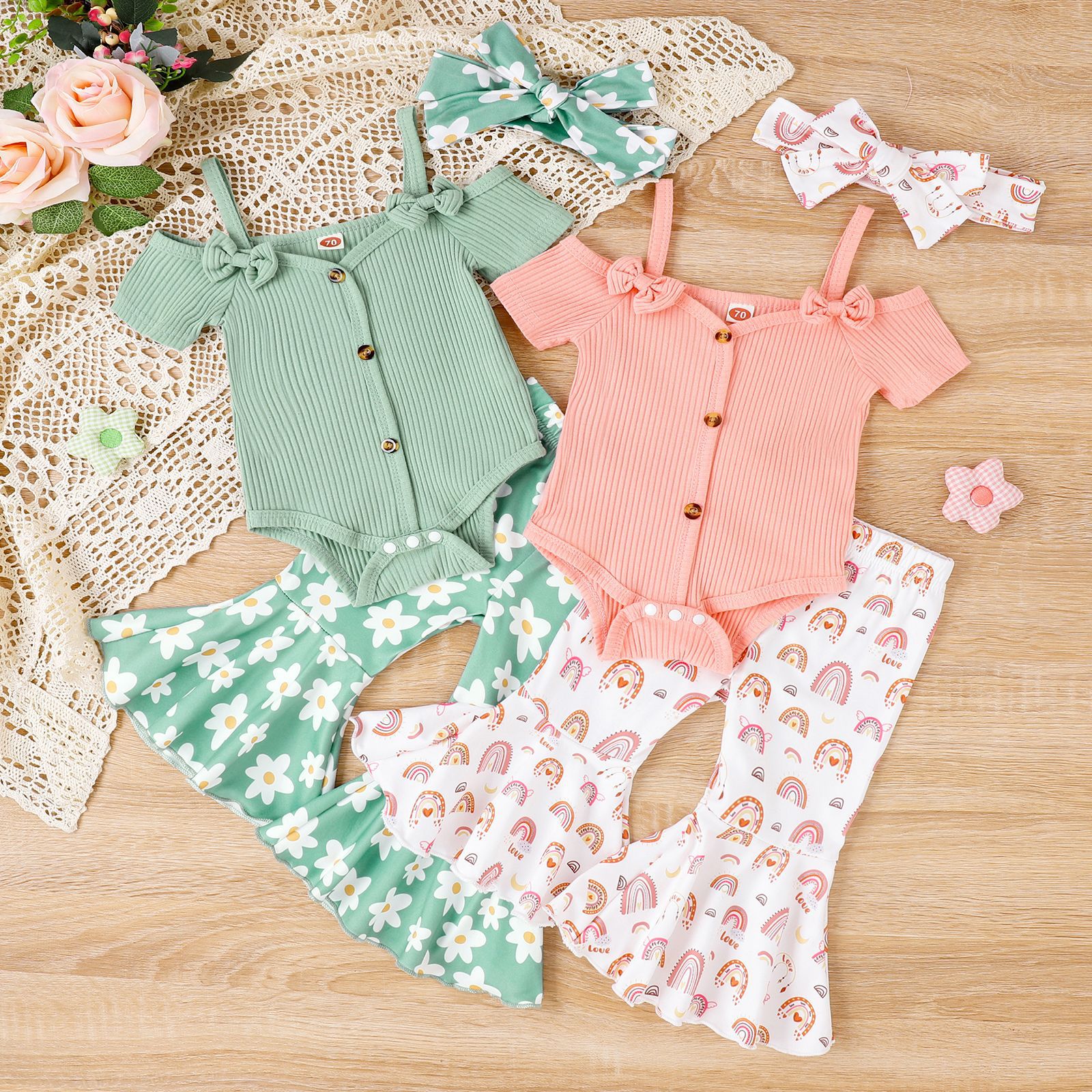 Ensemble top uni à épaules dénudées et pantalon patte d'éléphant floral pour petites filles