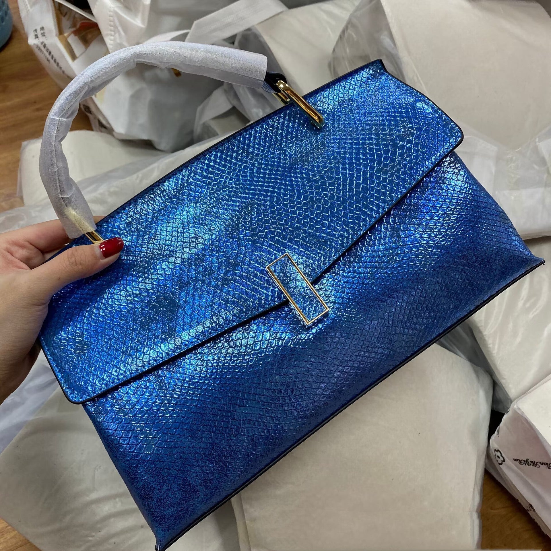 Large Capacity Genuine Leather Crocodile & Python Pattern Crossbody Handbag 32x20x12cm