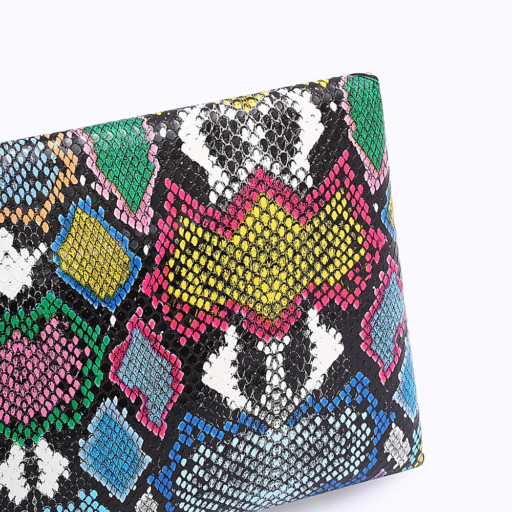 Pochette enveloppe en similicuir imprimé serpent, taille moyenne