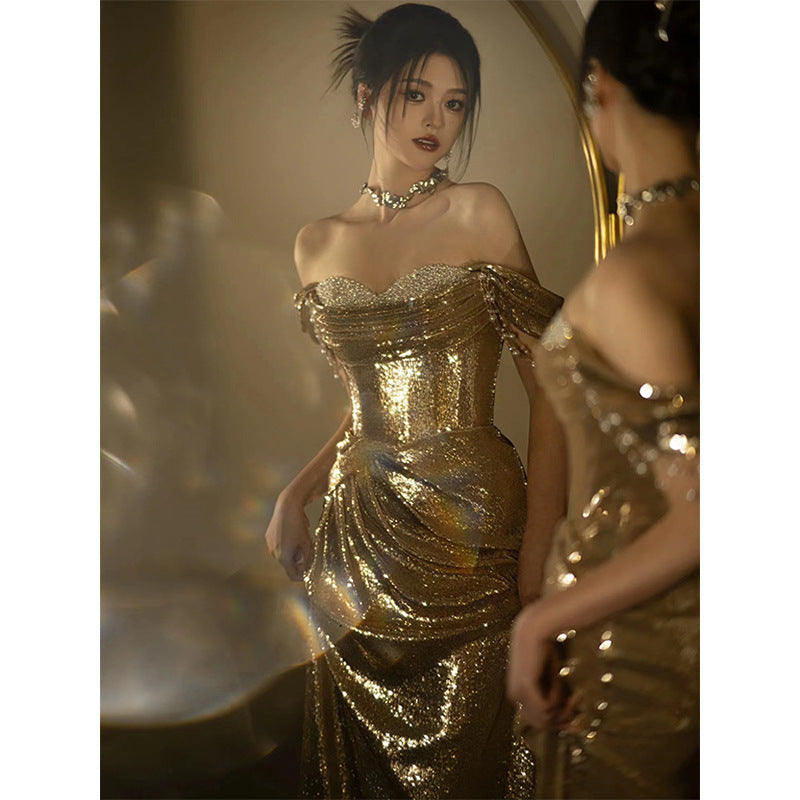 Robe de soirée bustier épaule dénudée pour femme, à sequins dorés