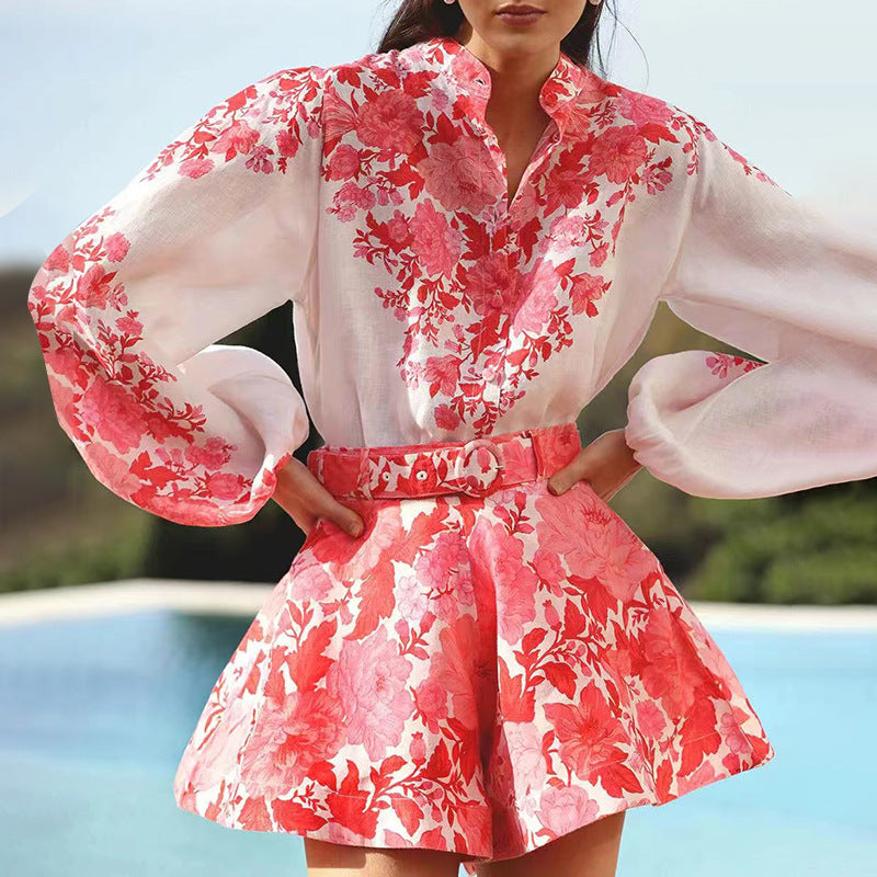Retro Red Floral Two-Piece Suit Women’s Stand Collar Puff Sleeve Shirt & Nipped Waist Shorts