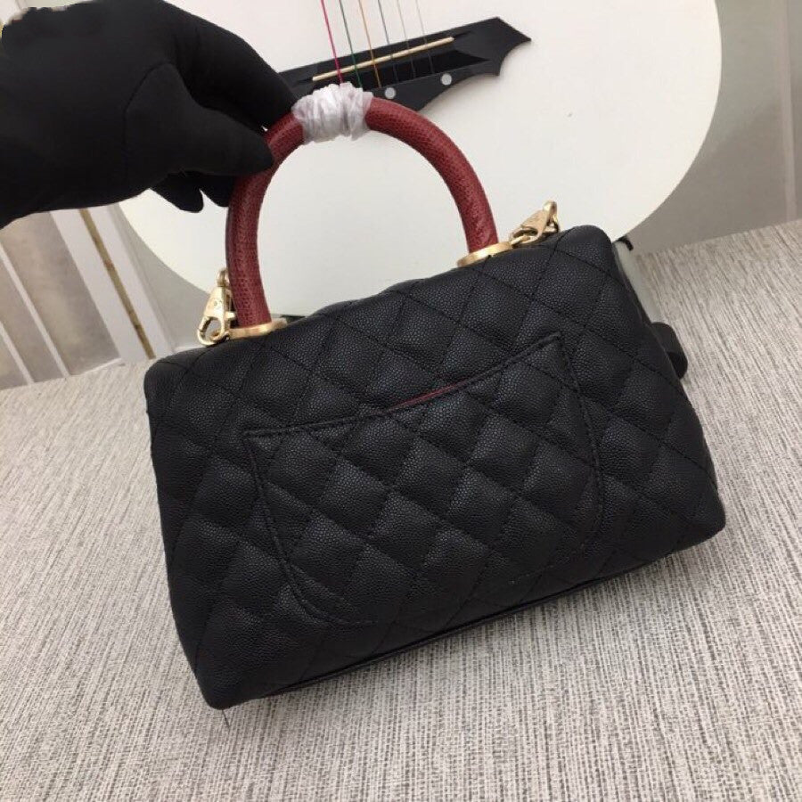 Leather Caviar One-Shoulder Messenger Bag with Diamond Chain & Classic Ball Pattern, Medium 23x14x8cm