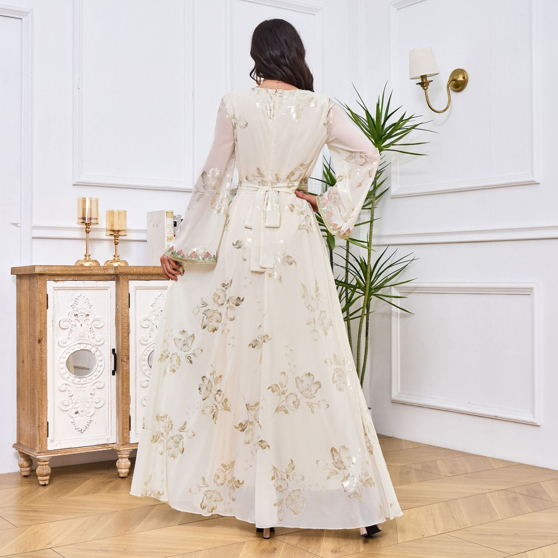 Women's White Muslim Robe with Bronzing Embroidery and Ruffles