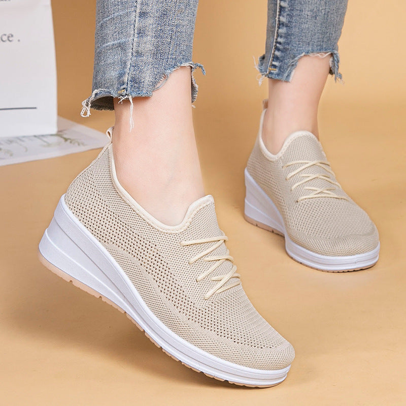 Chaussures compensées décontractées en maille respirante à talon moyen pour femme