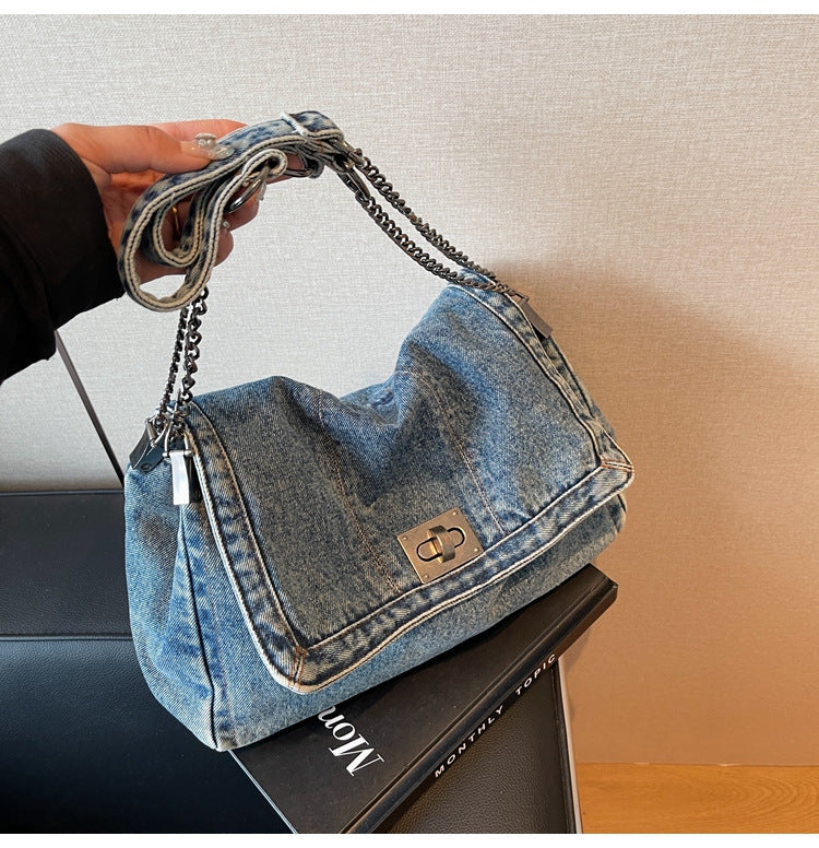 شنطة كتف صيفية عصرية من الدنيم بسلسلة سعة كبيرة 35x11x21