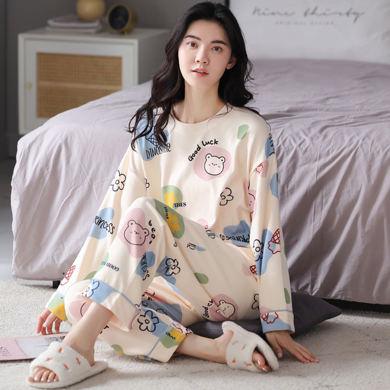 Ensemble pyjama femme doux et minimaliste pour le printemps et l'automne